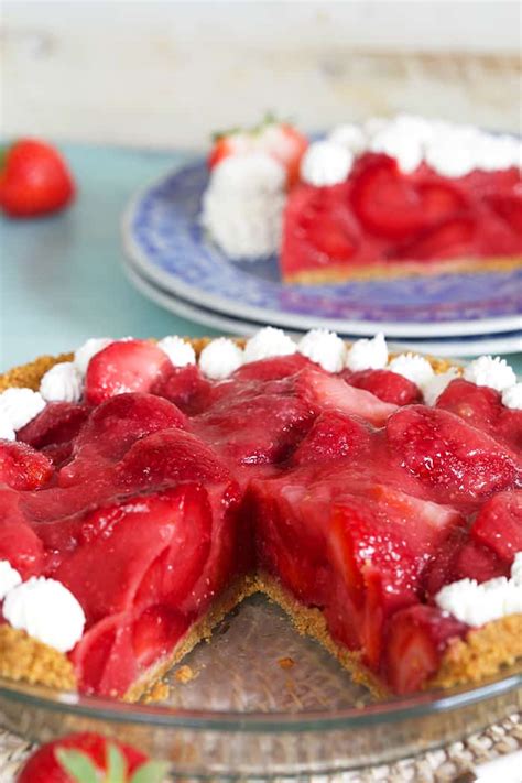 This Fresh Strawberry Pie Recipe Is The Best Made With Juicy