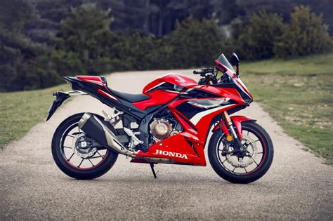 All About The Honda Cbr R Pint Sized Beauty