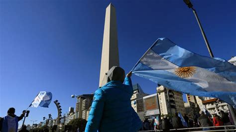 Nuevo banderazo convocó a miles de argentinos en todo el país