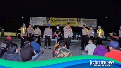 Pelanggar Jam Malam Psbb Sidoarjo Dirapid Test Orang Reaktif