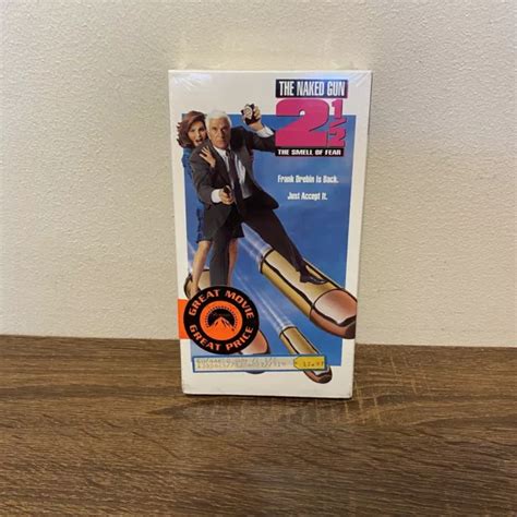 NAKED GUN 2 1 2 The Smell Of Fear VHS 1991 Comedy Leslie Nielsen NEW