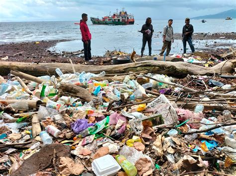 Ternate Darurat Sampah Plastik Produsen Diminta Bertanggung Jawab