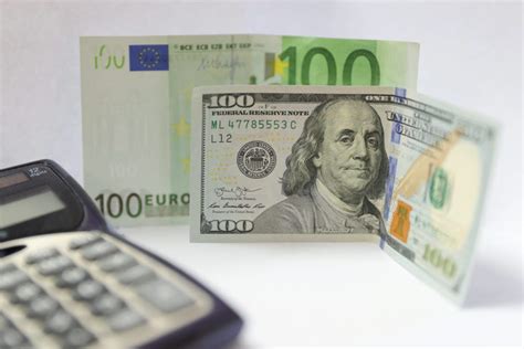 Taux De Change Du Avril L Euro En Dinar Alg Rien