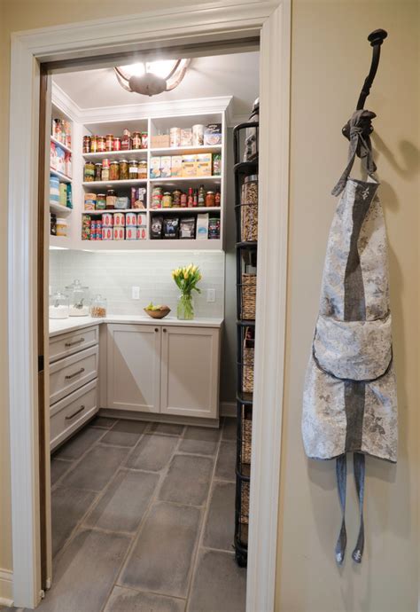 Mud Room Laundry Room Walk In Pantry Campagne Cuisine St Louis