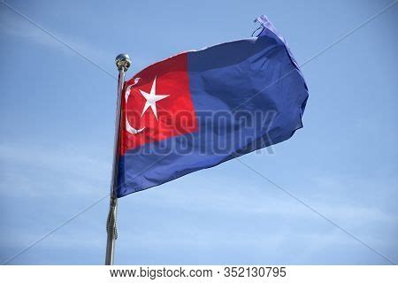 Flag Of Johor Images, Illustrations & Vectors (Free) - Bigstock