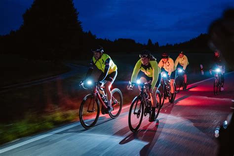 5 Reasons To Try Night Cycling Alpecin Cycling