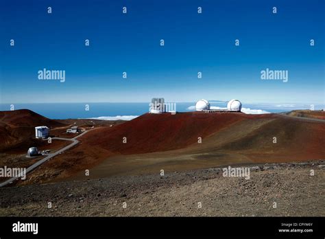 Mauna Kea Observatory, Mauna Kea, shield volcano, Big Island, Hawaii, USA Stock Photo - Alamy