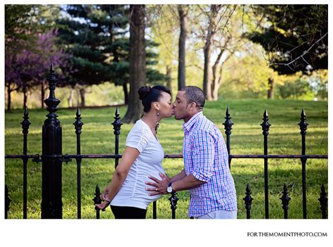 St Louis Maternity Photographers | Lafayette Park Maternity Photos