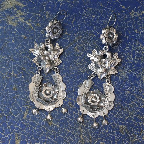 Zinnia Folk Arts Mazahua Sterling Silver Earring With Flower