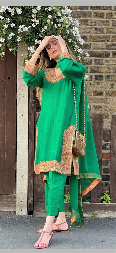 Pin By Syd Nusaiba On Stylish Suits Pakistani Dress Design Pakistani