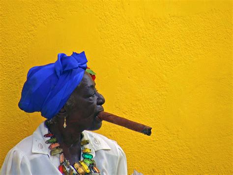 Cuban Cigar- A World History - Cuban Cigar Online