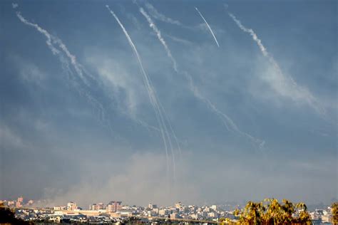 Veinte Muertos Y Decenas De Heridos Por Los Bombardeos Israelíes Sobre Gaza Infobae