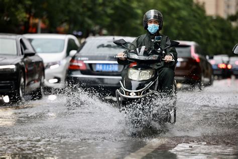 河南超40个暴雨预警生效：郑州调整暴雨橙色预警为黄色 快看 澎湃新闻 The Paper