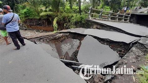 18 Jembatan Rusak Diterjang Banjir Lahar Dingin Gunung Semeru Pj