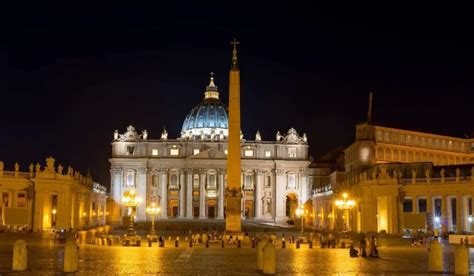 Vatican at Night: Can You Visit The Vatican at Night or Not?