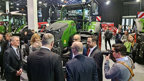 Fendt 728 Vario Wins Innovation Award In Hungary