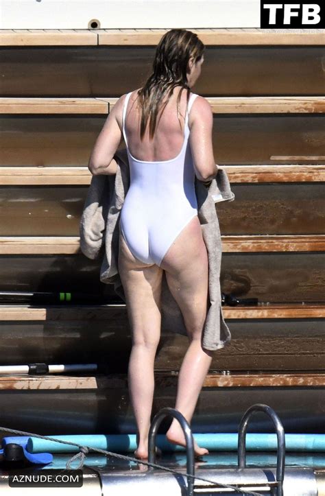 Ellen Pompeo Sexy Seen Flaunting Her Hot Body In A White Swimsuit On A Yacht In Sardinia AZNude