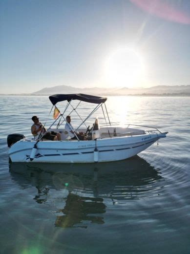 Alquiler Barco sin licencia Voraz 500 2022 en Benalmádena Click Boat