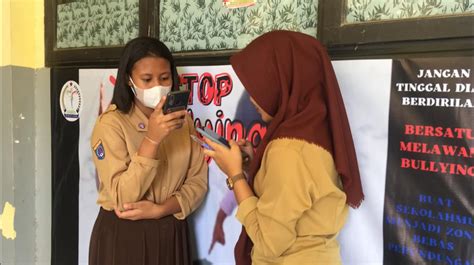 Pengaruh Media Sosial Terhadap Perilaku Remaja Telisik Id