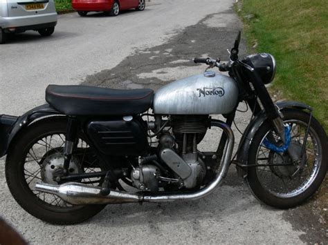 Norton Naked Bike Moto ZombDrive