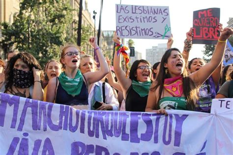 Fotoreportaje Rostros Y Carteles De La Marcha Feminista Del D A De La