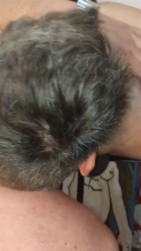 Eating a big bear ass ThisVid em inglês