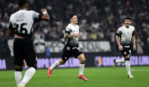 Ficha técnica Corinthians 3 x 2 Vitória pelo Brasileirão 2024