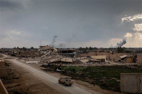 Isis Caliphate Crumbles As Last Village In Syria Falls The New York Times