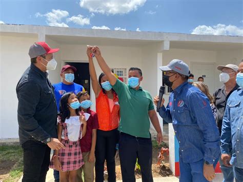 Viviendas Bifamiliares Adjudic La Gmvv En El Urb Sim N Bol Var De