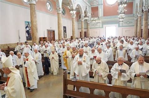 El Arzobispo De Valencia Preside La Fiesta De Jesucristo Sumo Y Eterno