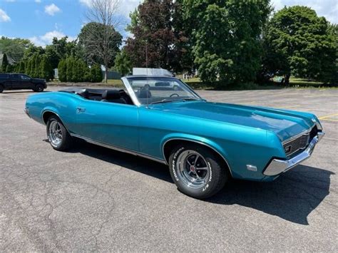 Mercury Cougar Premier Auction