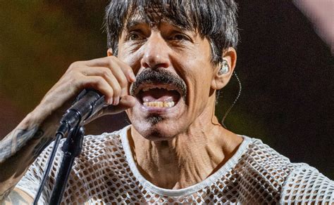 Red Hot Chili Peppers Zagrają W Polsce Co Się Dzieje Ze Stadionem