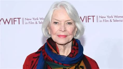 Ellen Burstyn Does A Jamie Lee Curtis And Returns To 'The Exorcist ...