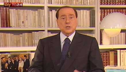 Il Videomessaggio Di Berlusconi In Sintesi Sedici Minuti Di Nulla