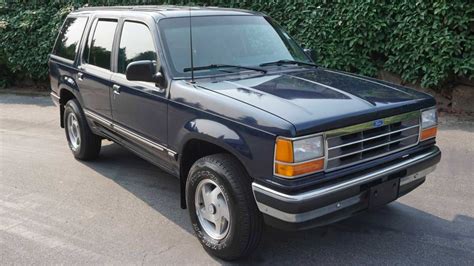 90s ford explorer – Artofit