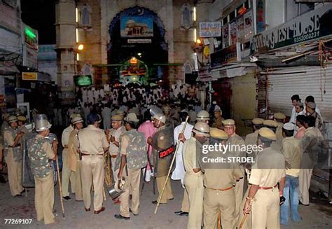 58 The Khwaja Moinuddin Chishti Dargah Photos & High Res Pictures - Getty Images