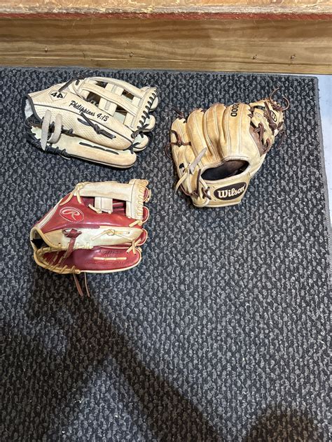 Infield/Outfield Baseball Gloves | SidelineSwap