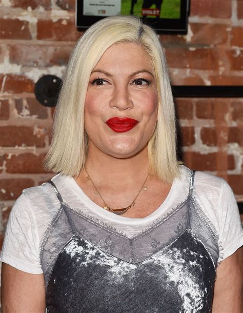 Tori Spelling At Much Love Animal Rescue Spoken Woof In Los Angeles 10