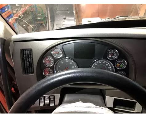 Kenworth T680 Dash Panel In Des Moines Ia 25380492