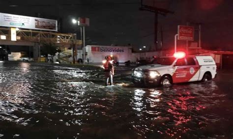 Torrenciales Lluvias Llenan En Minutos El Arroyo Topo Chico En