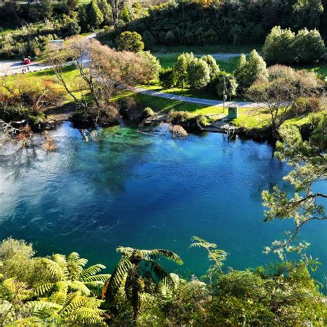 Huka Falls Walkway- from Spa Thermal Park to Huka Falls