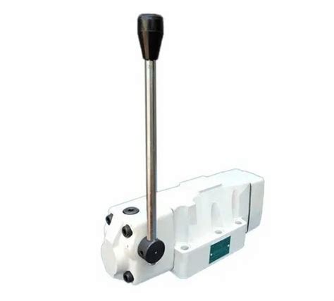 Subplate Type Globe Type Hydraulic Lever Operated Directional Control Valves 4dcl20 At Rs 9400