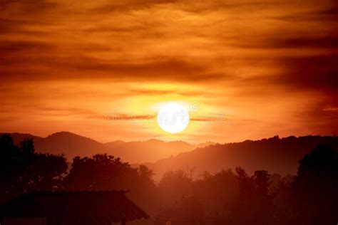 Details 300 sunset mountain background - Abzlocal.mx