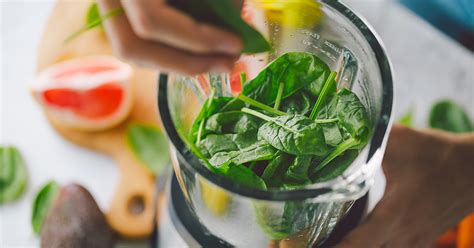 Food Processor vs. Blender: What's the Difference? - PureWow