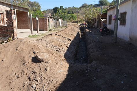 Avanza El Trabajo Para El Tendido De La Red De Agua Potable En Barrio