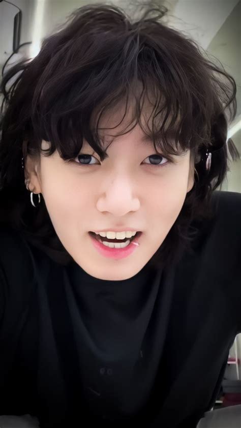 Jungkook Weverse Live Photo