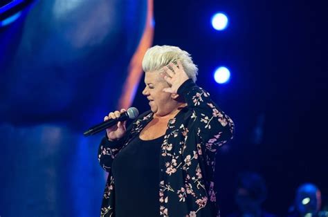 Barbara Parzeczewska W The Voice Senior Kim Jest Przebojowa