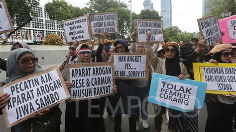 Demonstrasi Di Depan Kantor Kpu Ricuh Nasional