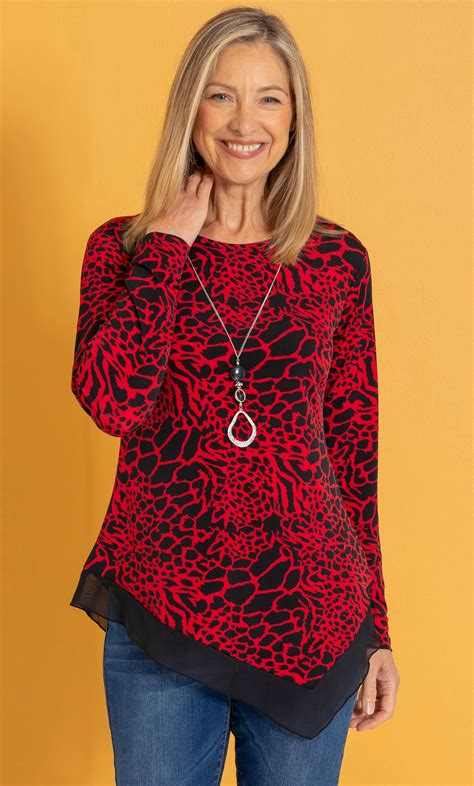 Anna Rose Animal Print Tunic Top In Multi Klass