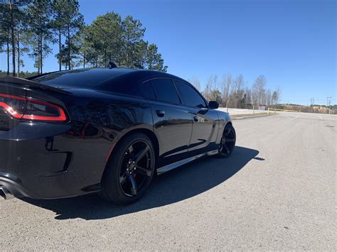 Just installed Hellcat Replicas on my ‘17 Scat Pack. What do you guys ...